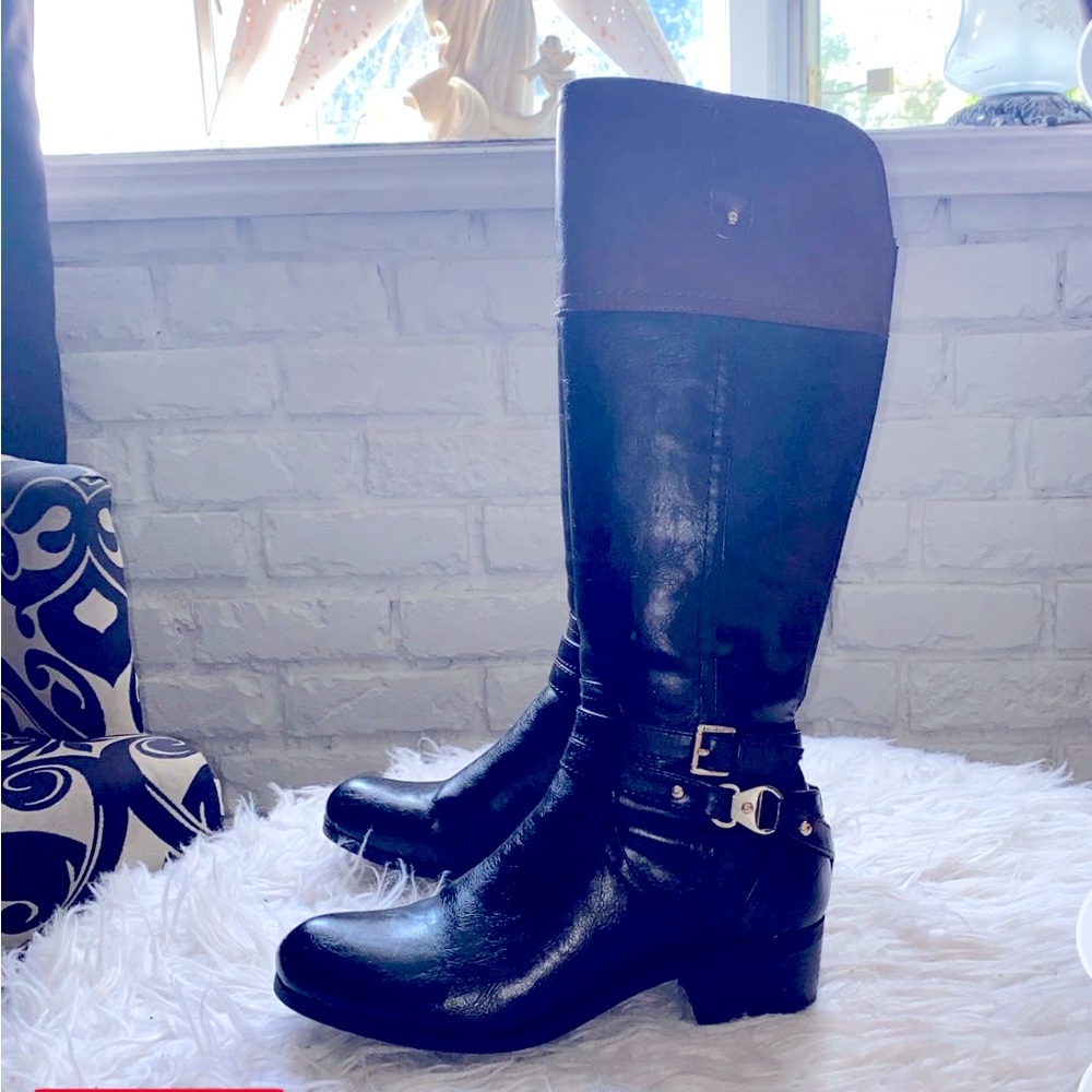 Black/ Brown Boots 👢 size 7.5, stylish. Low heel, can be worn all year round.